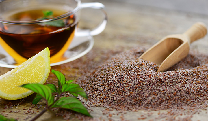 Flohsamen und Tee bei Verstopfung